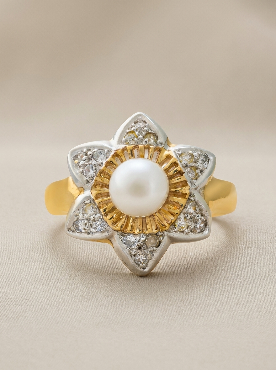 Star-shaped vintage ring