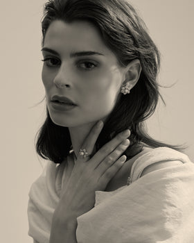 modelo con conjunto vintage