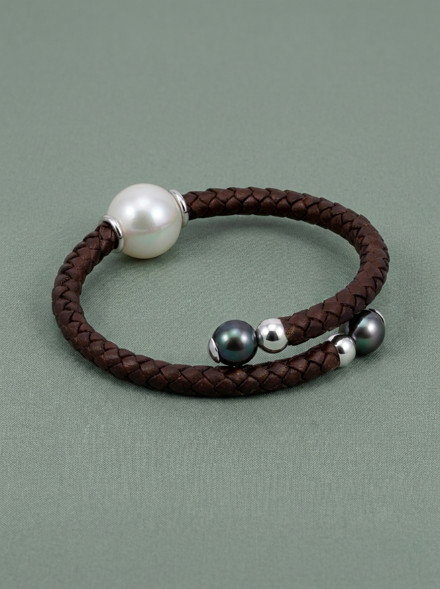Brown leather bracelet with a Mallorca pearl