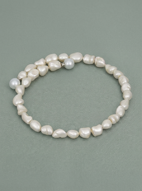 Rigid Mallorca pearl necklace