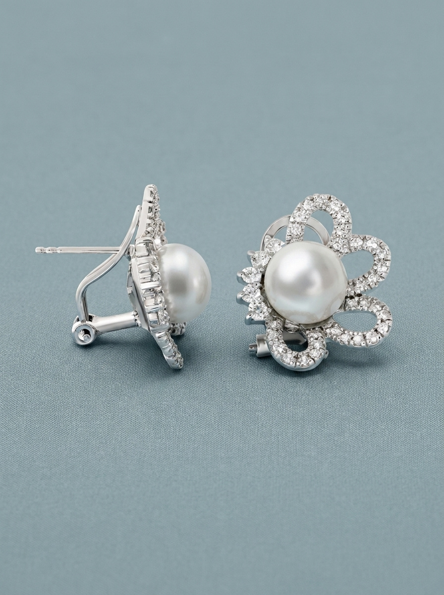 pendientes de plata con forma de media flor con circonitas