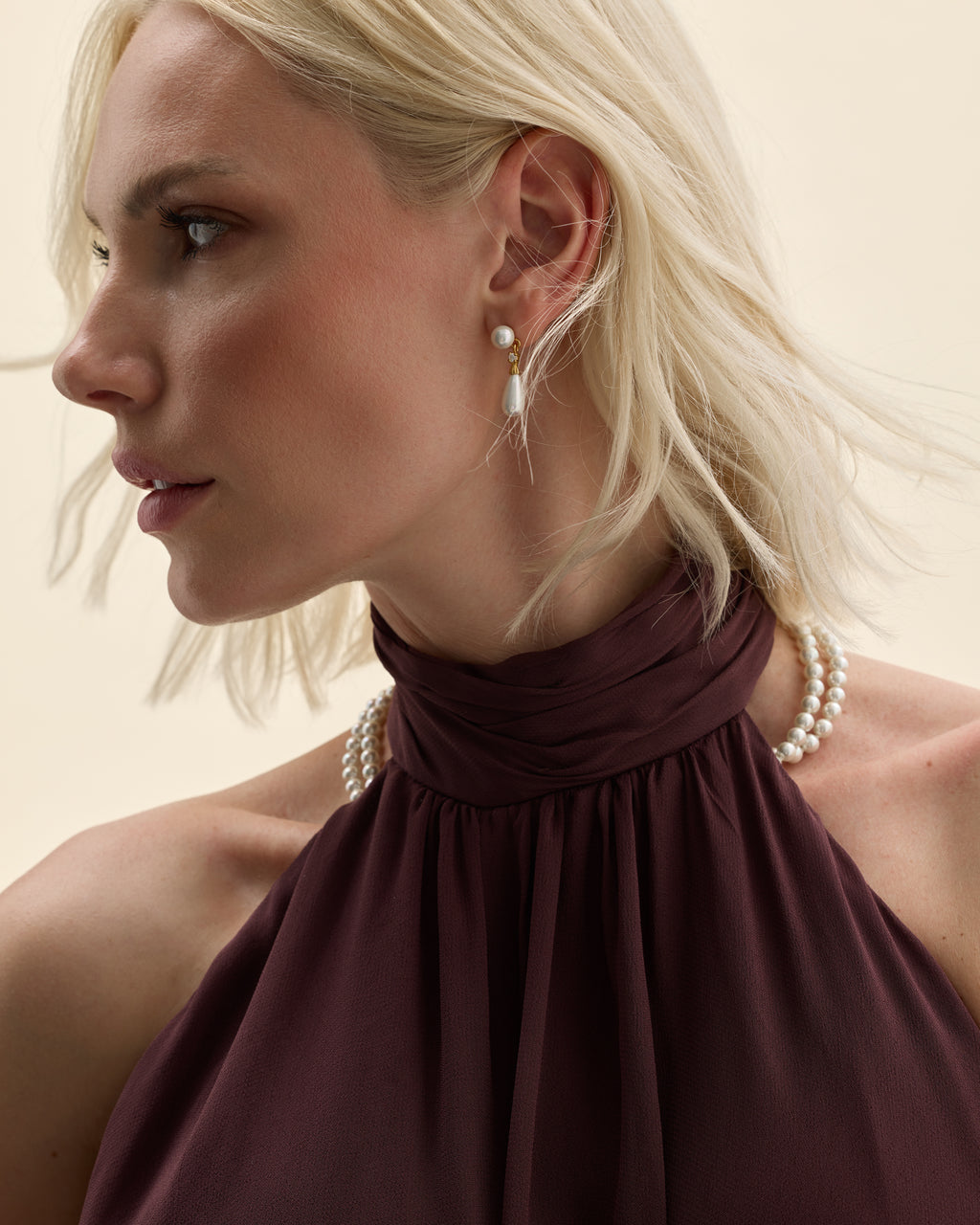 White pearl necklace and earrings set