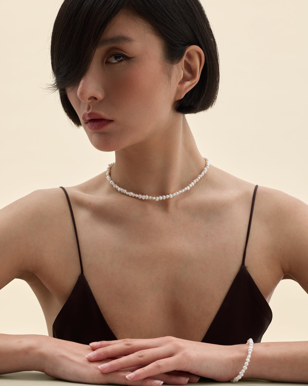 Collier et bracelet en perles de culture blanches